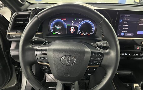 Toyota Crown, 2023 год, 7 990 000 рублей, 13 фотография