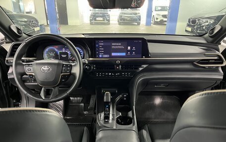 Toyota Crown, 2023 год, 7 990 000 рублей, 17 фотография
