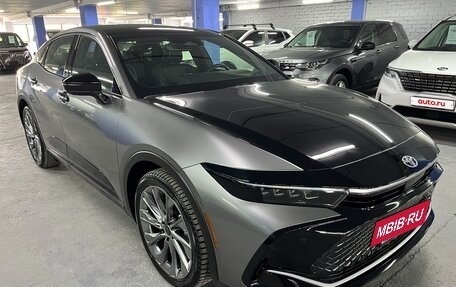 Toyota Crown, 2023 год, 7 990 000 рублей, 3 фотография