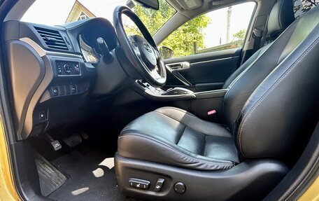 Lexus CT I рестайлинг, 2011 год, 1 750 000 рублей, 24 фотография