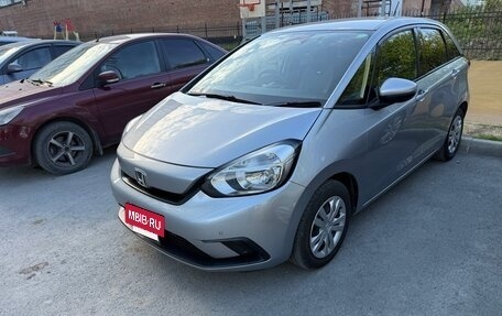 Honda Fit, 2021 год, 1 250 000 рублей, 3 фотография