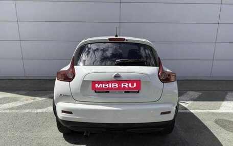 Nissan Juke II, 2011 год, 965 000 рублей, 9 фотография