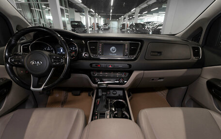 KIA Carnival III, 2019 год, 3 300 000 рублей, 8 фотография