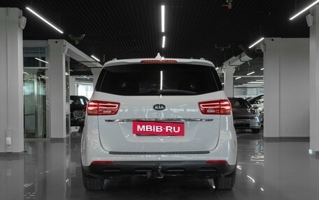 KIA Carnival III, 2019 год, 3 300 000 рублей, 5 фотография