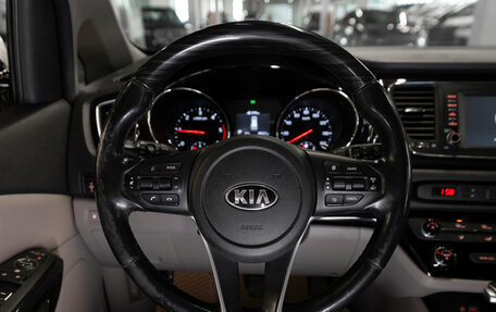 KIA Carnival III, 2019 год, 3 300 000 рублей, 10 фотография