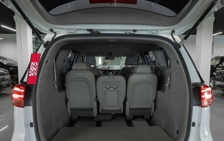 KIA Carnival III, 2019 год, 3 300 000 рублей, 25 фотография