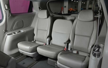 KIA Carnival III, 2018 год, 2 245 000 рублей, 15 фотография