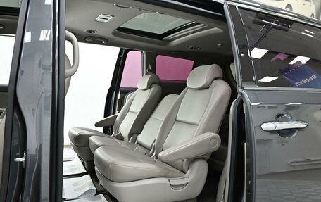 KIA Carnival III, 2018 год, 2 245 000 рублей, 16 фотография