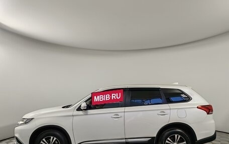 Mitsubishi Outlander III рестайлинг 3, 2017 год, 1 929 000 рублей, 8 фотография