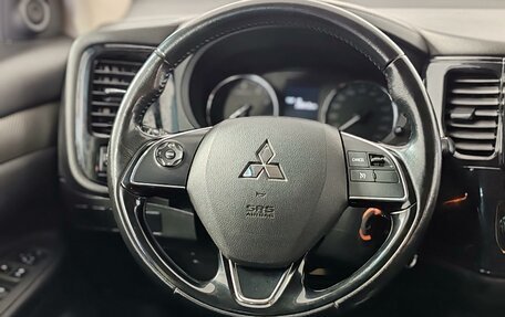 Mitsubishi Outlander III рестайлинг 3, 2017 год, 1 929 000 рублей, 21 фотография