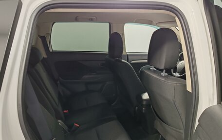 Mitsubishi Outlander III рестайлинг 3, 2017 год, 1 929 000 рублей, 20 фотография