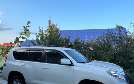 Toyota Land Cruiser Prado 150 рестайлинг 2, 2015 год, 3 450 000 рублей, 1 фотография