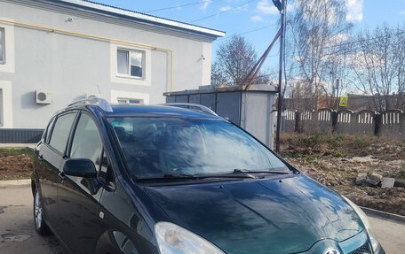 Toyota Corolla Verso I, 2006 год, 550 000 рублей, 2 фотография