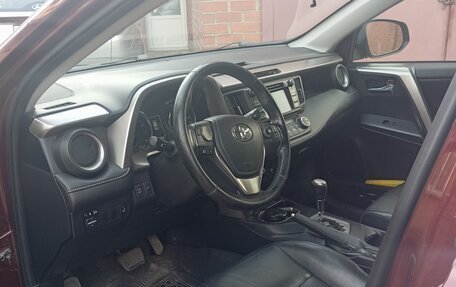 Toyota RAV4, 2016 год, 2 600 000 рублей, 8 фотография