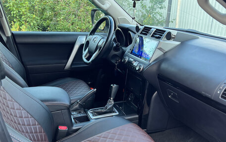 Toyota Land Cruiser Prado 150 рестайлинг 2, 2015 год, 3 450 000 рублей, 4 фотография