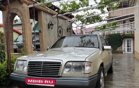 Mercedes-Benz W124, 1986 год, 430 000 рублей, 2 фотография