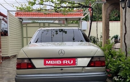 Mercedes-Benz W124, 1986 год, 430 000 рублей, 3 фотография