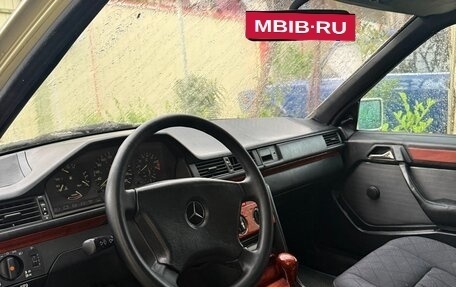 Mercedes-Benz W124, 1986 год, 430 000 рублей, 7 фотография