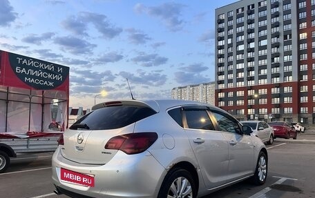 Opel Astra J, 2011 год, 770 000 рублей, 5 фотография