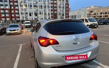 Opel Astra J, 2011 год, 770 000 рублей, 13 фотография
