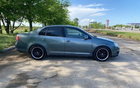 Volkswagen Jetta VI, 2008 год, 750 000 рублей, 4 фотография