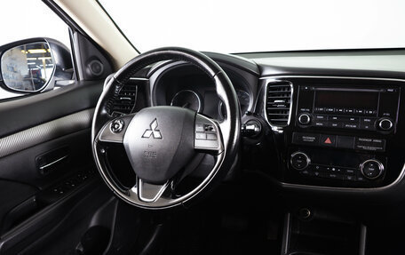 Mitsubishi Outlander III рестайлинг 3, 2015 год, 1 759 000 рублей, 13 фотография