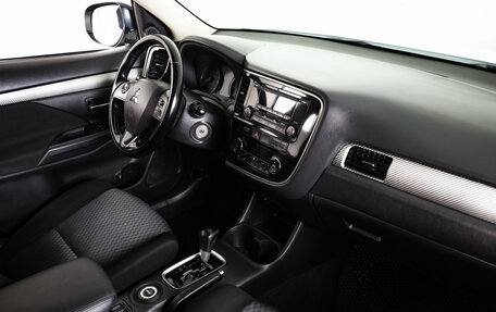 Mitsubishi Outlander III рестайлинг 3, 2015 год, 1 759 000 рублей, 12 фотография