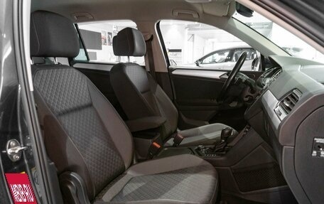Volkswagen Tiguan II, 2017 год, 2 399 000 рублей, 13 фотография