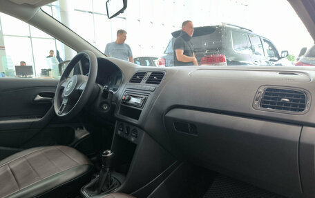 Volkswagen Polo VI (EU Market), 2015 год, 880 000 рублей, 13 фотография