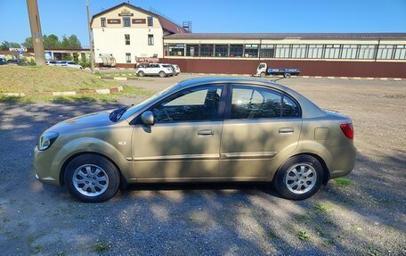 KIA Rio II, 2010 год, 750 000 рублей, 2 фотография