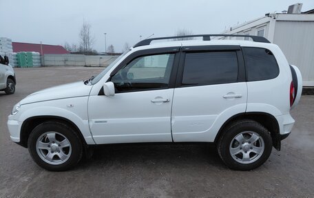 Chevrolet Niva I рестайлинг, 2011 год, 700 000 рублей, 4 фотография