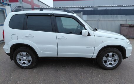 Chevrolet Niva I рестайлинг, 2011 год, 700 000 рублей, 5 фотография