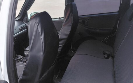 Chevrolet Niva I рестайлинг, 2011 год, 700 000 рублей, 10 фотография