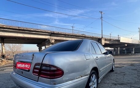 Mercedes-Benz E-Класс, 2000 год, 180 000 рублей, 6 фотография
