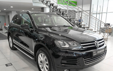Volkswagen Touareg III, 2011 год, 1 750 000 рублей, 3 фотография