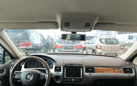 Volkswagen Touareg III, 2011 год, 1 750 000 рублей, 17 фотография