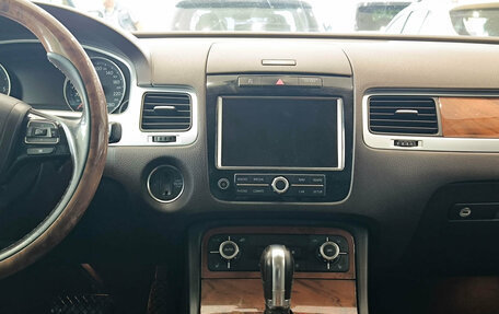 Volkswagen Touareg III, 2011 год, 1 750 000 рублей, 18 фотография