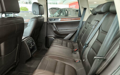 Volkswagen Touareg III, 2011 год, 1 750 000 рублей, 15 фотография
