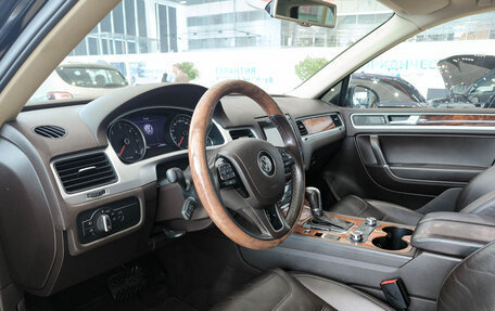 Volkswagen Touareg III, 2011 год, 1 750 000 рублей, 20 фотография
