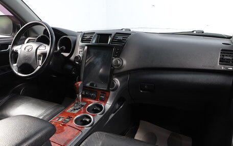 Toyota Highlander III, 2012 год, 1 959 000 рублей, 10 фотография