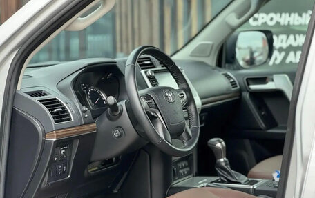 Toyota Land Cruiser Prado 150 рестайлинг 2, 2018 год, 4 550 000 рублей, 10 фотография