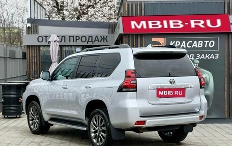 Toyota Land Cruiser Prado 150 рестайлинг 2, 2018 год, 4 550 000 рублей, 5 фотография