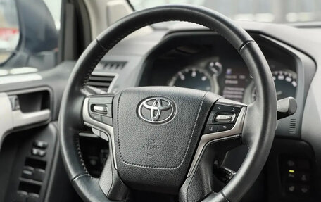 Toyota Land Cruiser Prado 150 рестайлинг 2, 2018 год, 4 550 000 рублей, 26 фотография