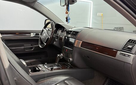 Volkswagen Touareg III, 2005 год, 900 000 рублей, 7 фотография