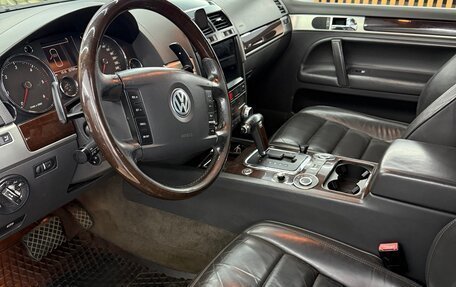 Volkswagen Touareg III, 2005 год, 900 000 рублей, 10 фотография