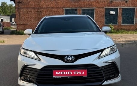 Toyota Camry, 2021 год, 3 250 000 рублей, 1 фотография