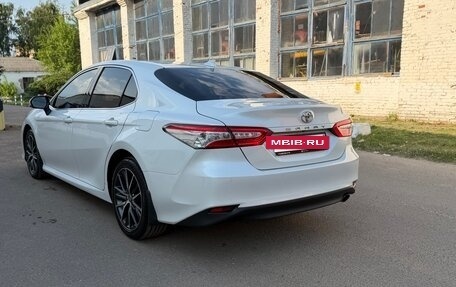 Toyota Camry, 2021 год, 3 250 000 рублей, 4 фотография