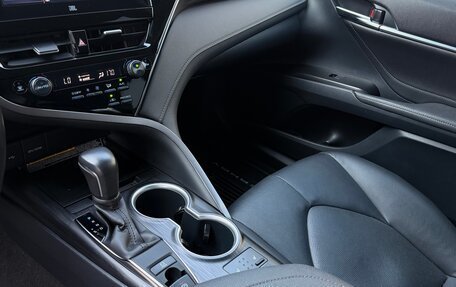 Toyota Camry, 2021 год, 3 250 000 рублей, 14 фотография
