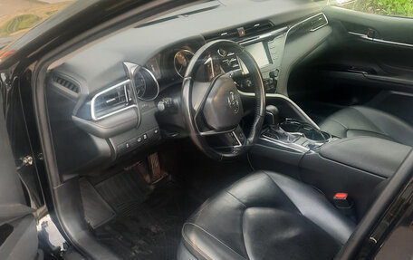 Toyota Camry, 2019 год, 2 350 000 рублей, 8 фотография