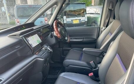 Honda Stepwgn IV, 2021 год, 1 720 000 рублей, 11 фотография